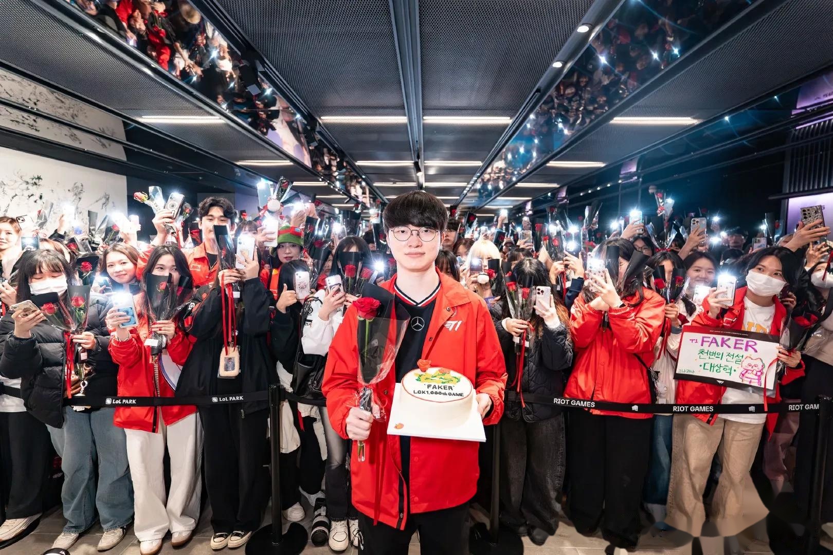 V5横扫GEN，Faker团战一打五鏖战多局成都决赛之夜，成为赛场最大亮点