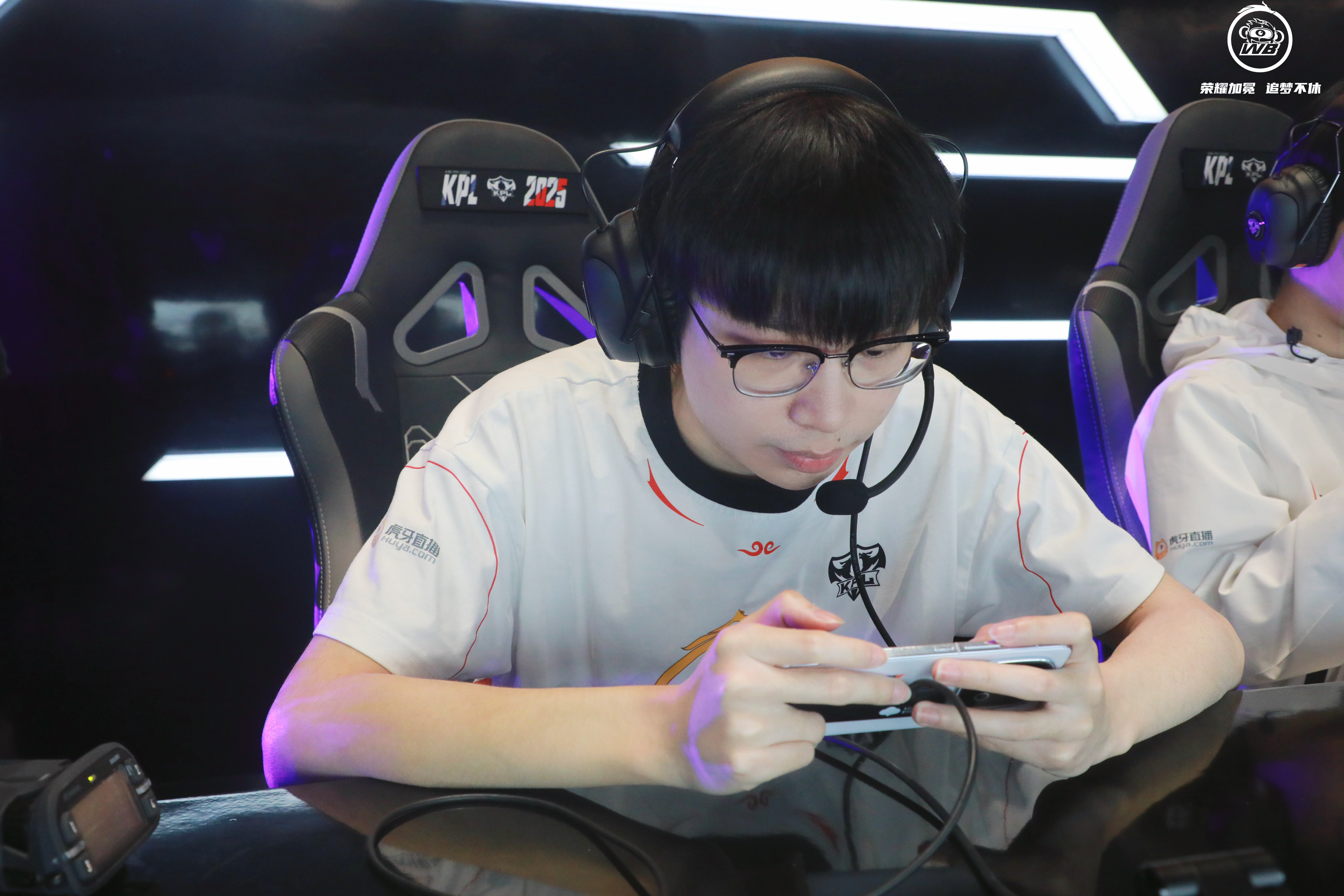 WBG翻盘BLG，Xiaohu关键团战开团秒人焦点之战八强赛，技惊四座