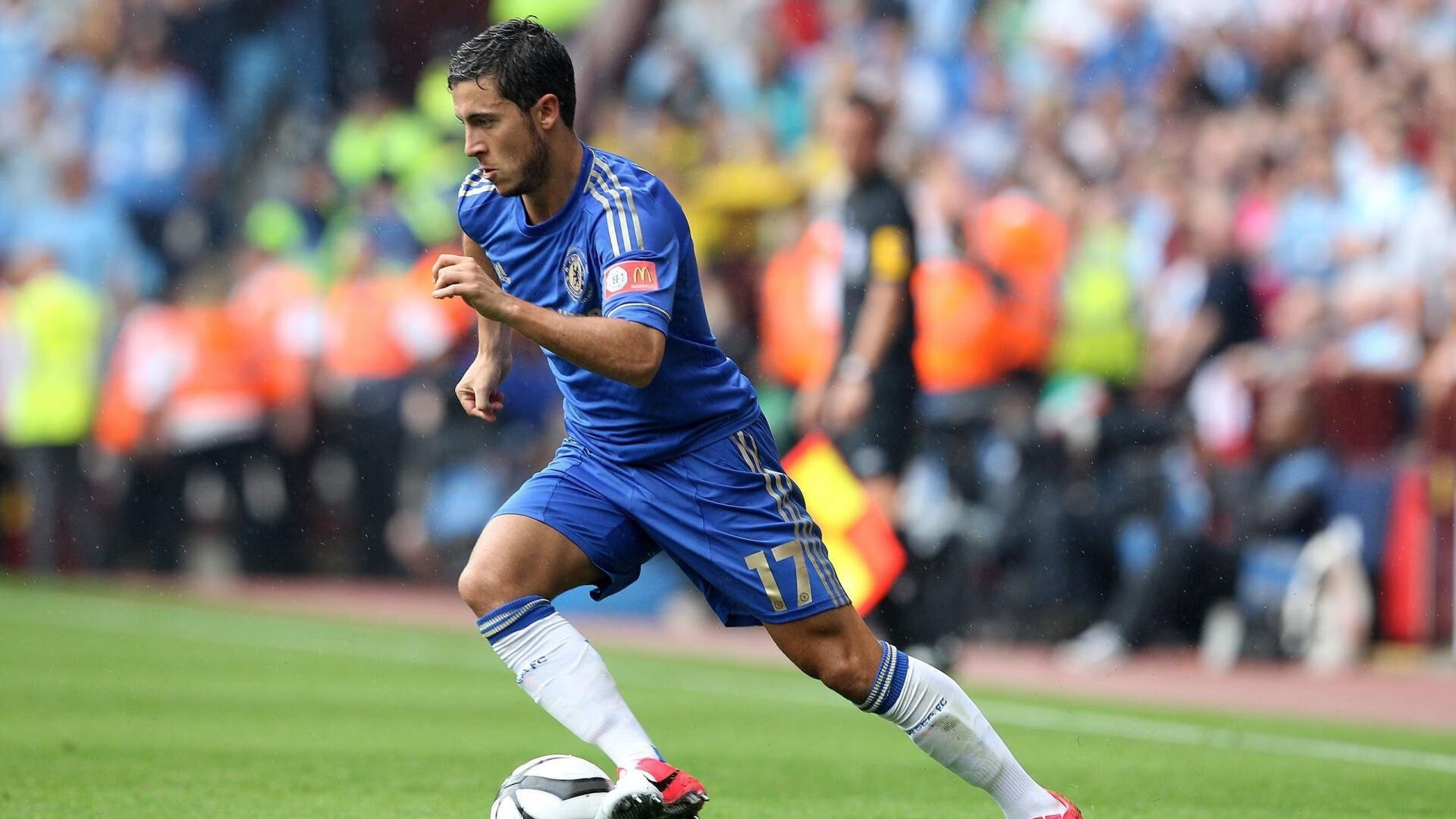 奥斯梅恩统治F1街道赛之夜，天才、策略与极致勇气的胜利